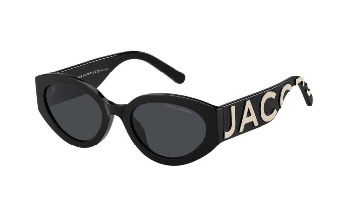 MARC JACOBS